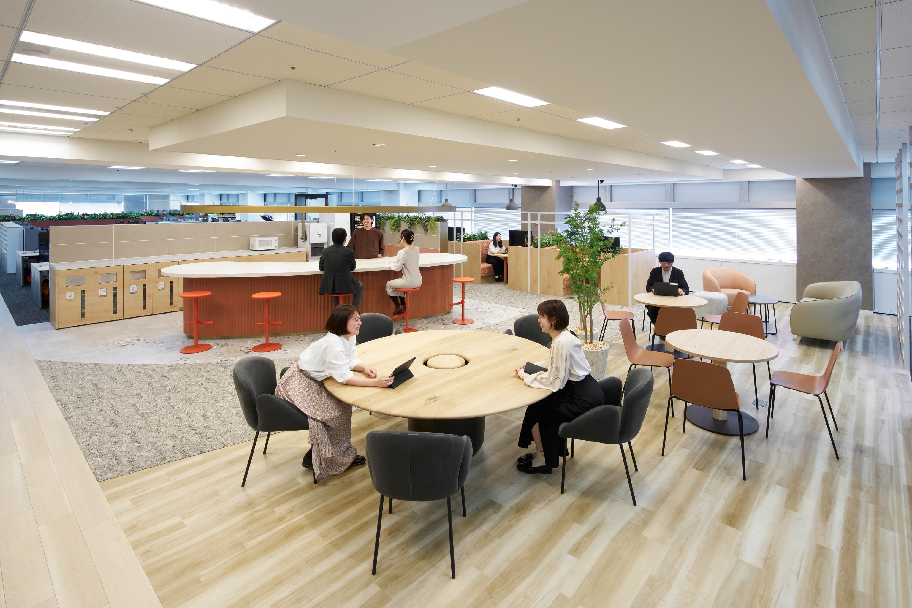 <em>共創空間（5階STAGEエリア）</em>  IQVIA ジャパン グループ 様