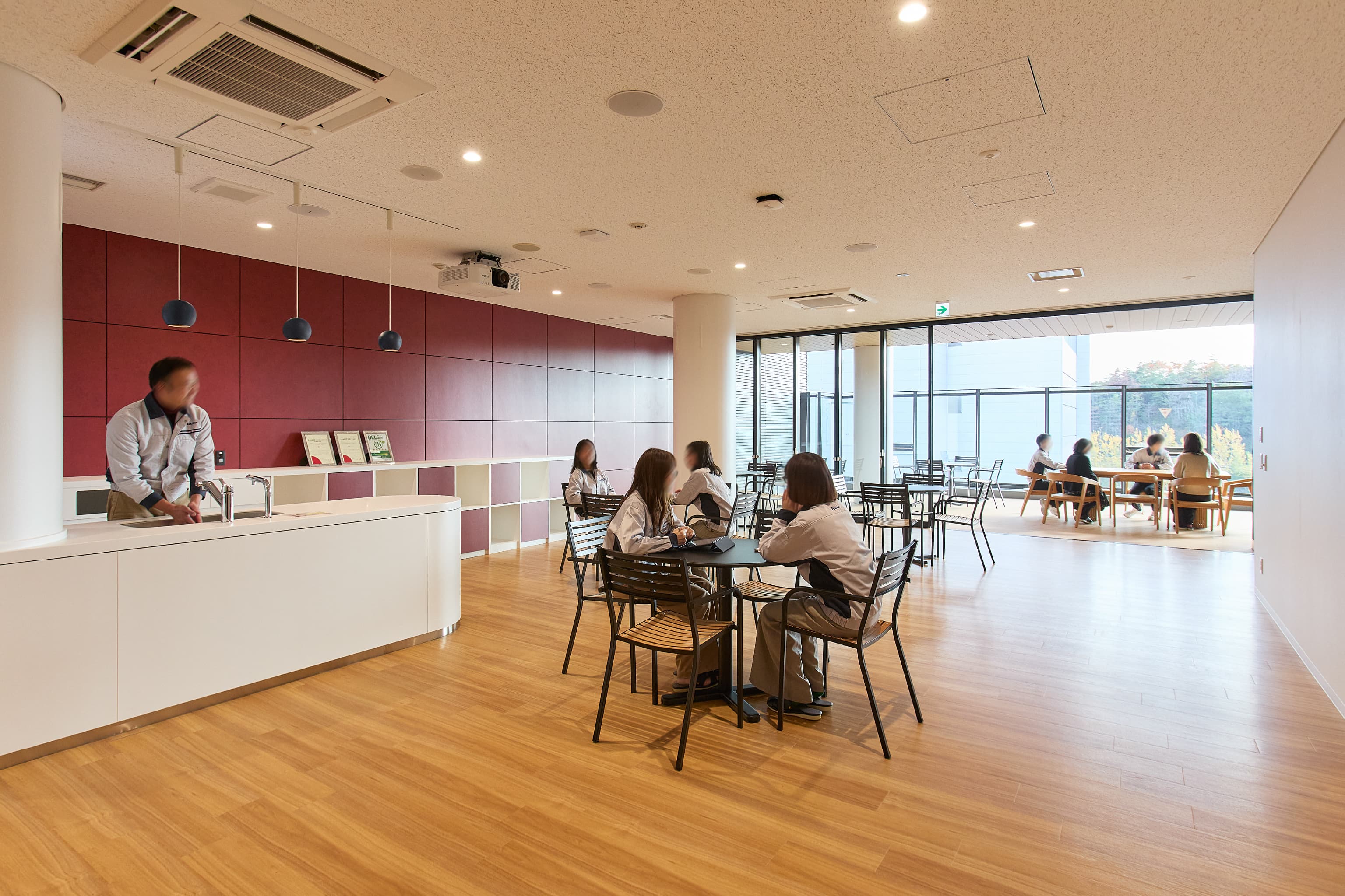 <em>6F 休憩スペース</em>  日東電工株式会社 様
