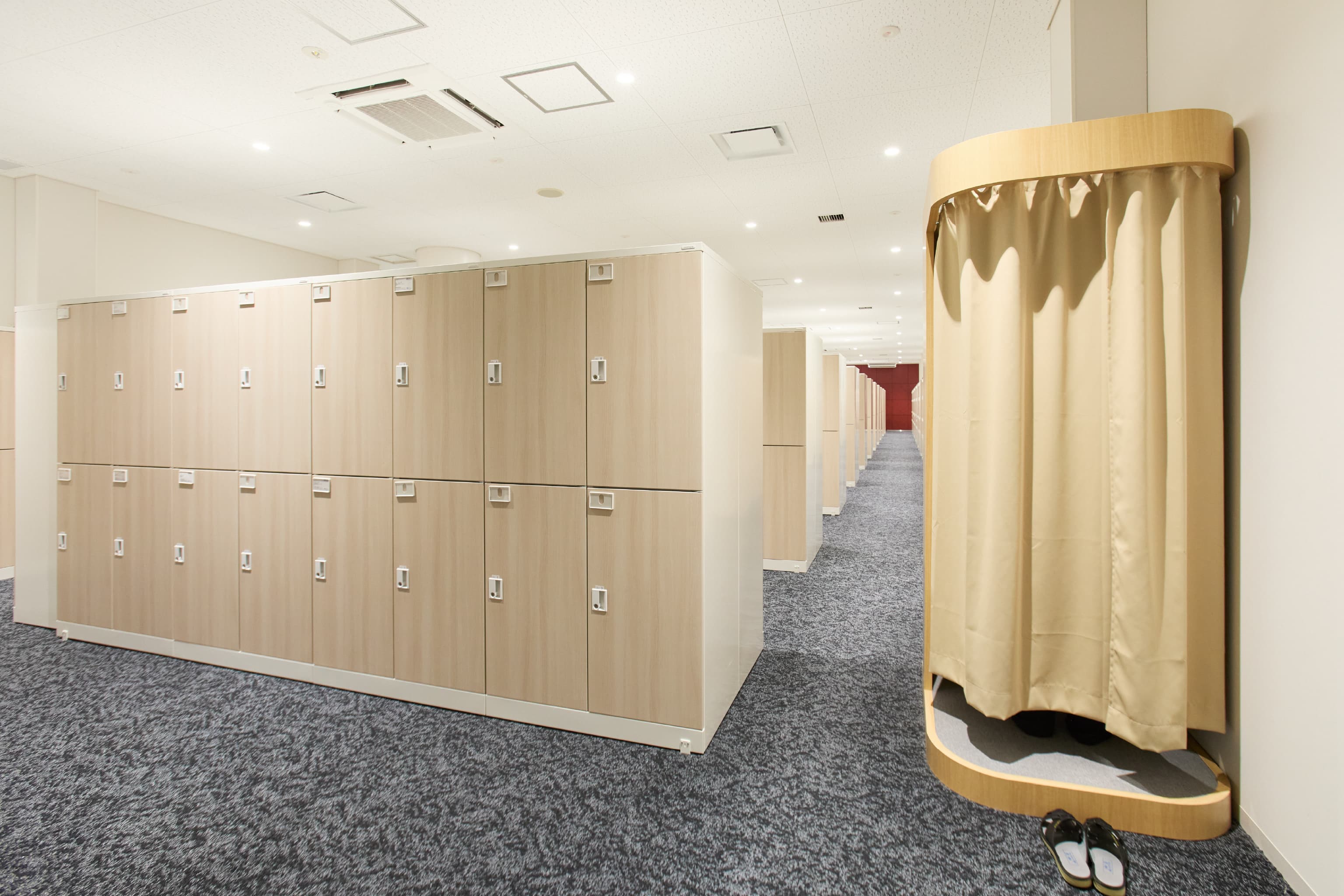 <em>1F 更衣室</em>  日東電工株式会社 様