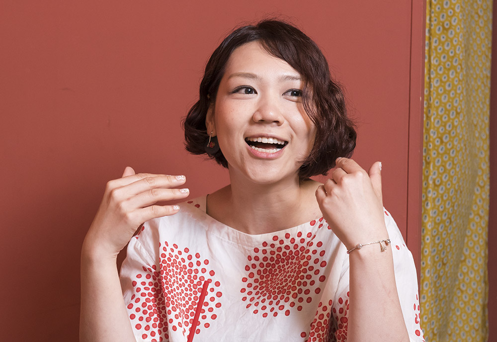 岡田梨沙-近影1