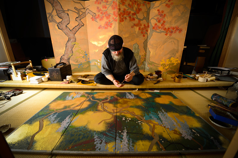アトリエの奥ではアランさんの制作風景が観られるかもしれない