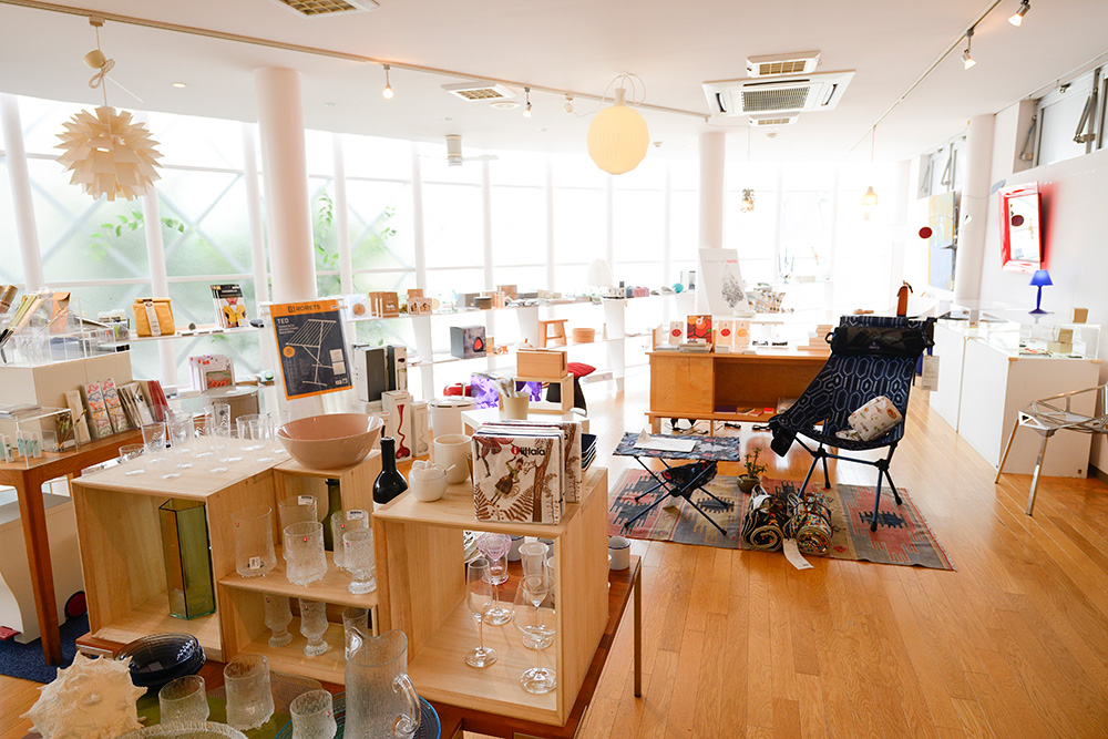 会津の伝統工芸品や北欧のデザインアイテムなどを販売しているセレクトショップ「美工堂」