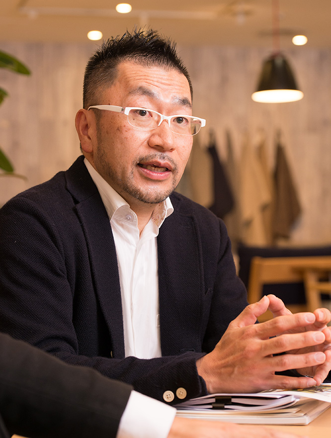 角田知一 近影2