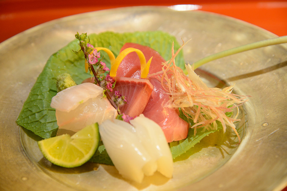 華やぎコースの一部。味も見た目も素晴らしい日本料理