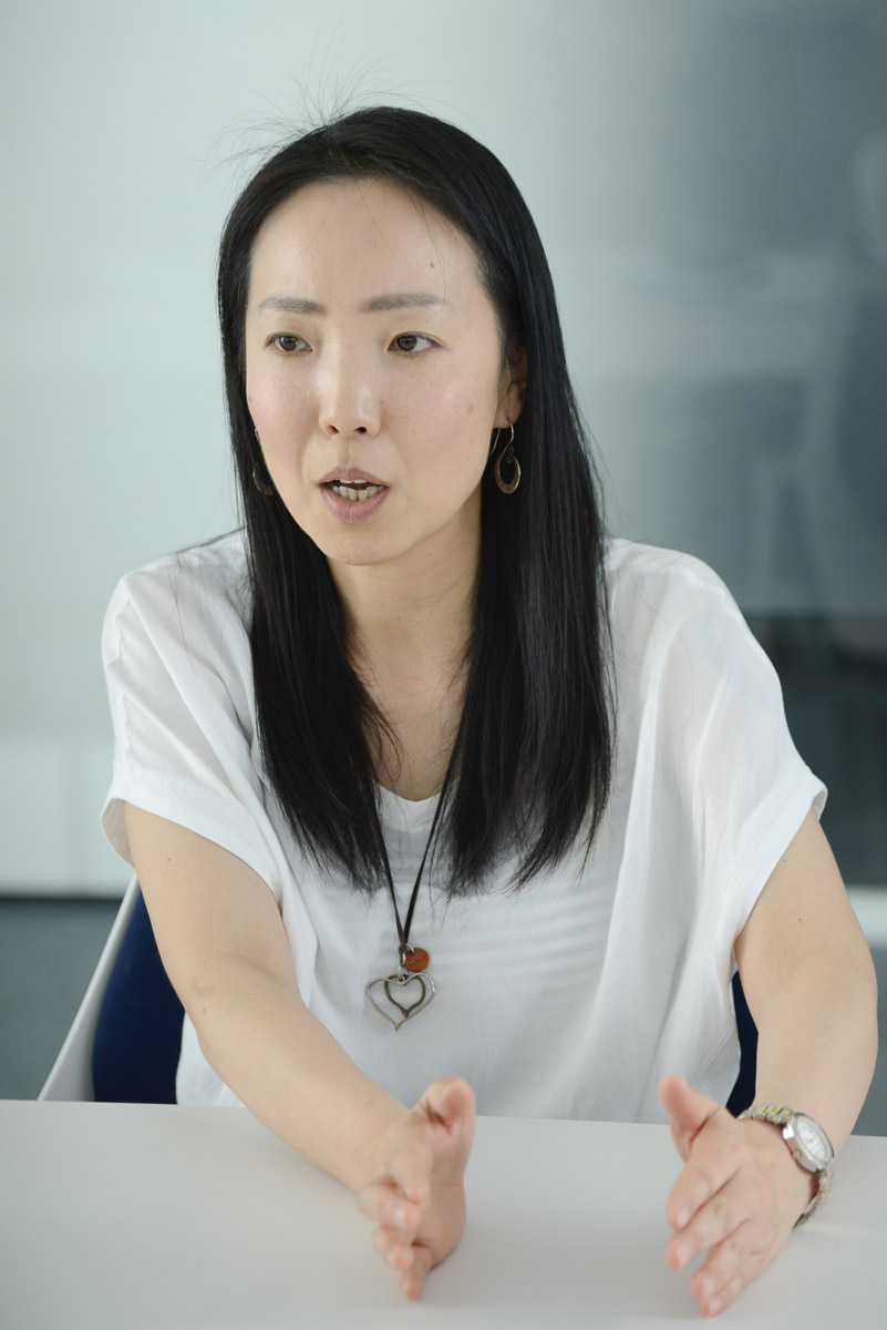 白川優子-近影2