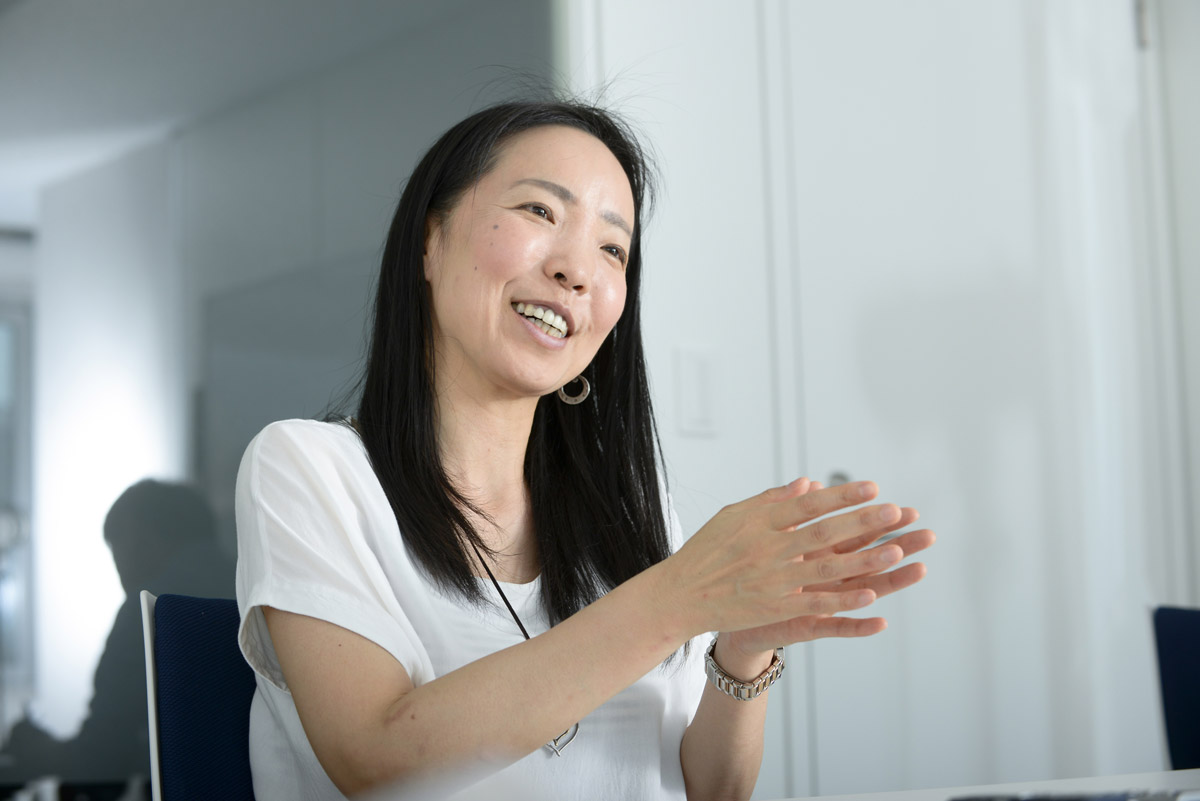 白川優子-近影1