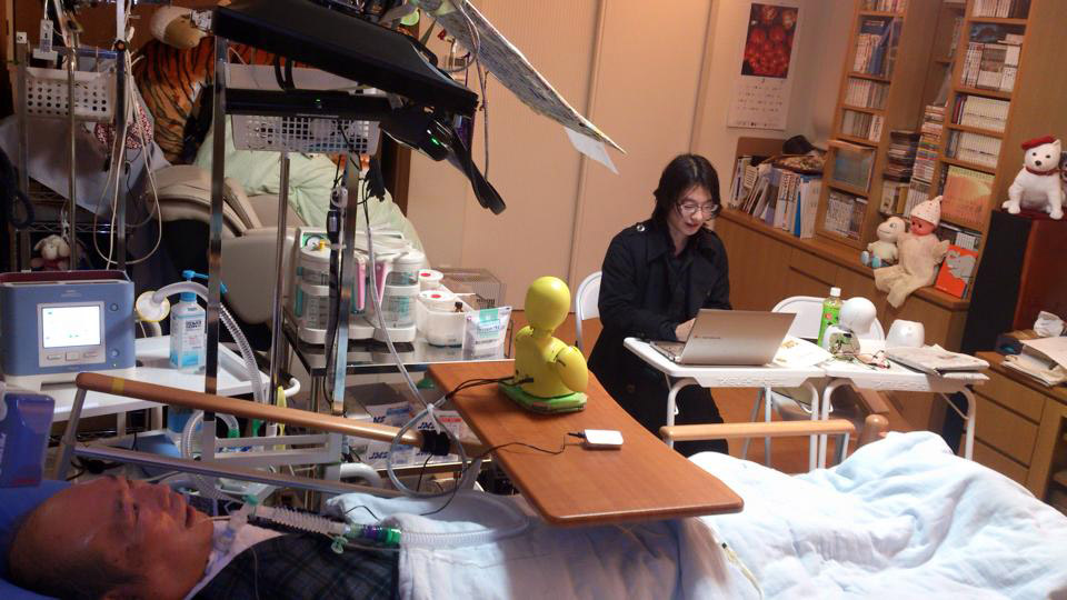 藤澤さんの元に通い続けOriHime eyeを開発した吉藤さん