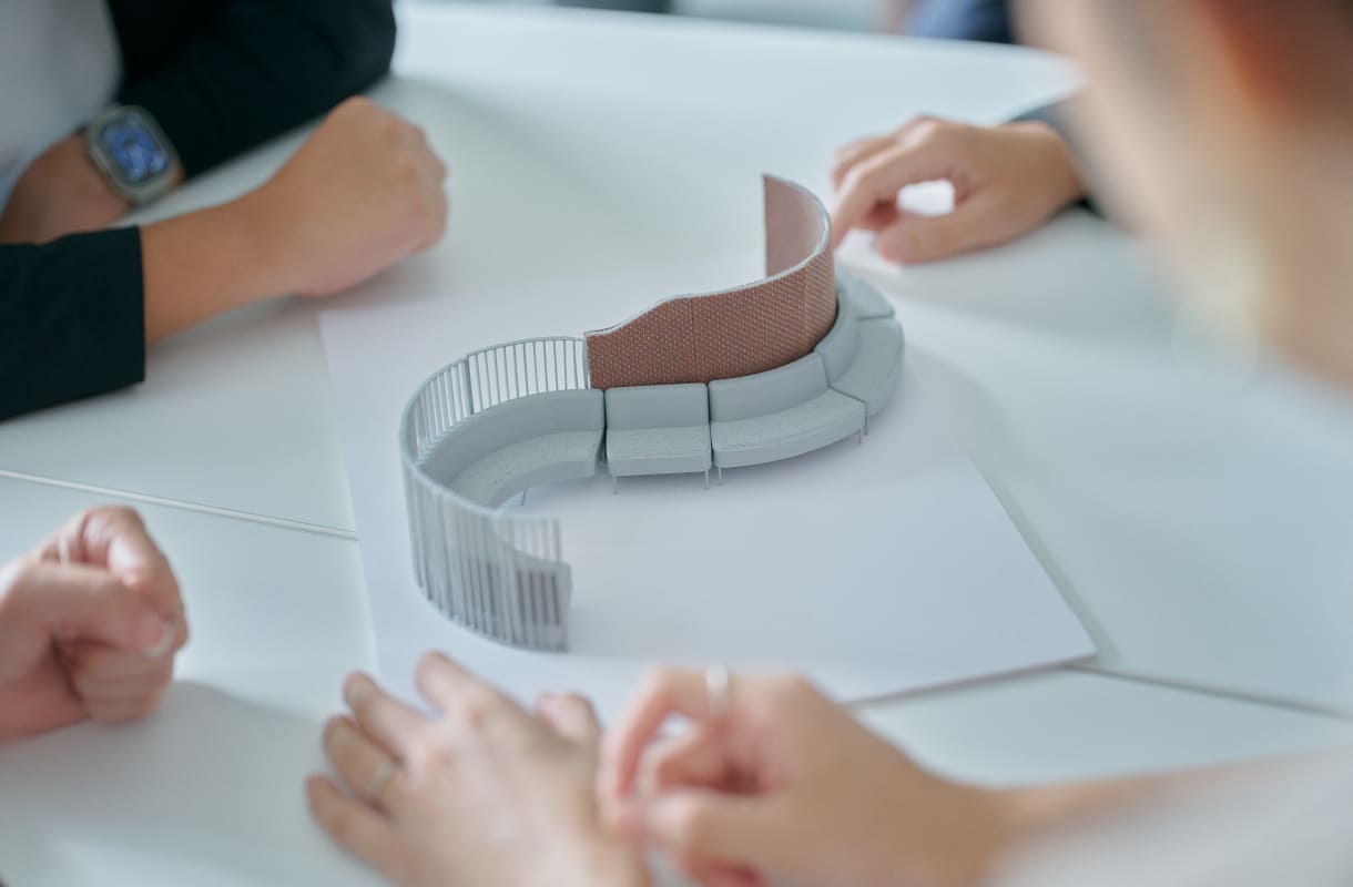 つくり手もつかい手もまざりつながって進化する家具