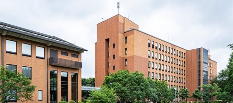 麗澤大学 様